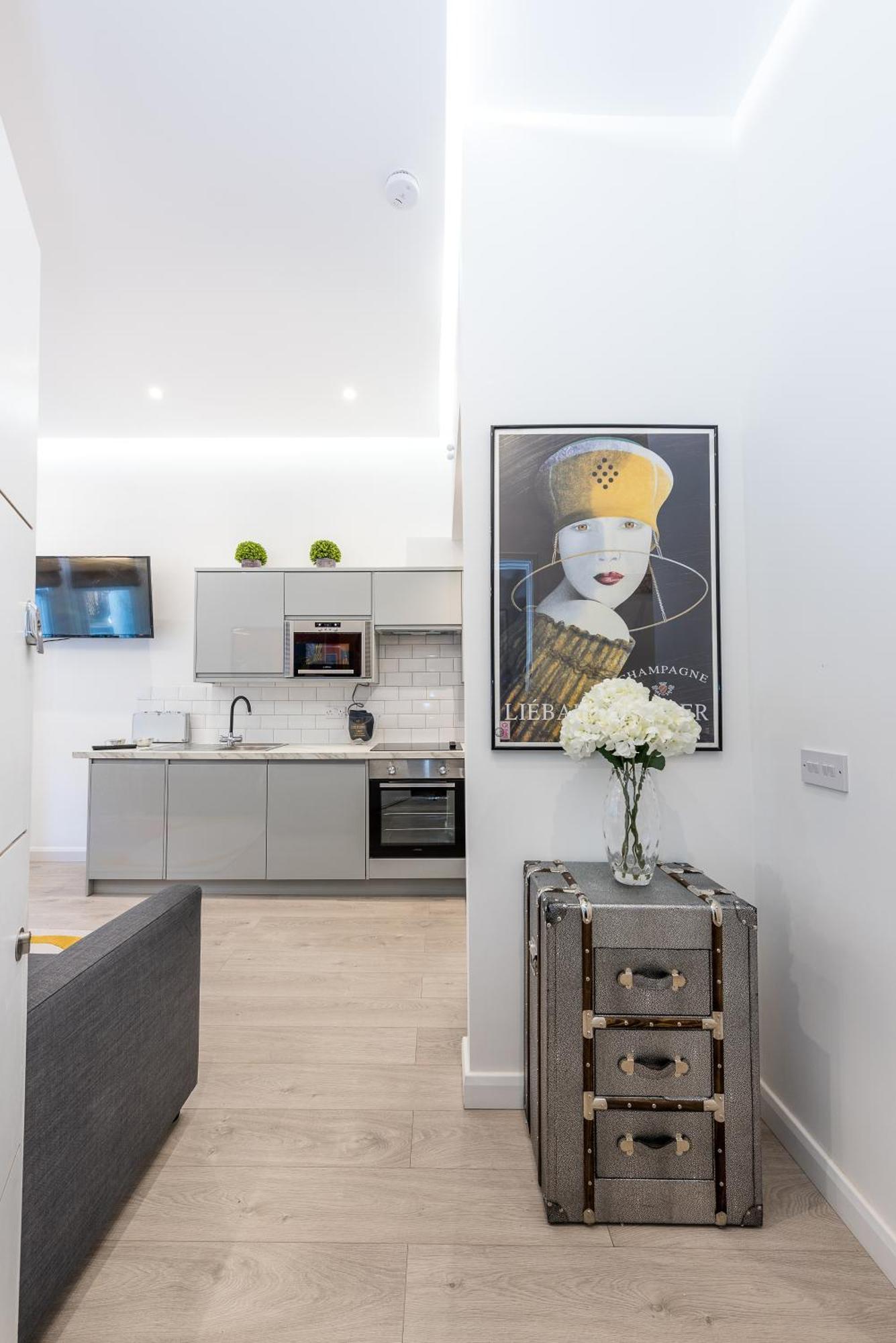 شقة Casa Italia Near Kings Road In Chelsea With Wifi & Washing Machine لندن المظهر الخارجي الصورة