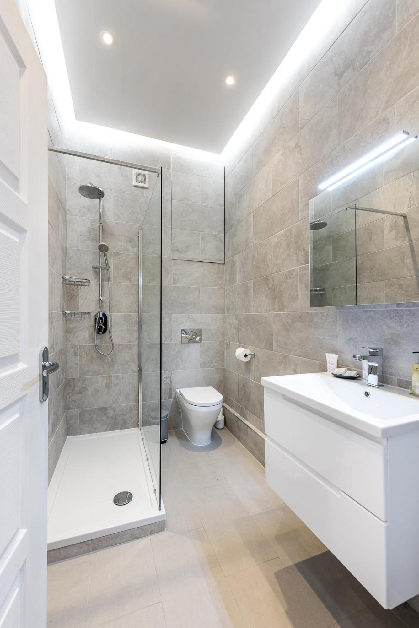 شقة Casa Italia Near Kings Road In Chelsea With Wifi & Washing Machine لندن المظهر الخارجي الصورة